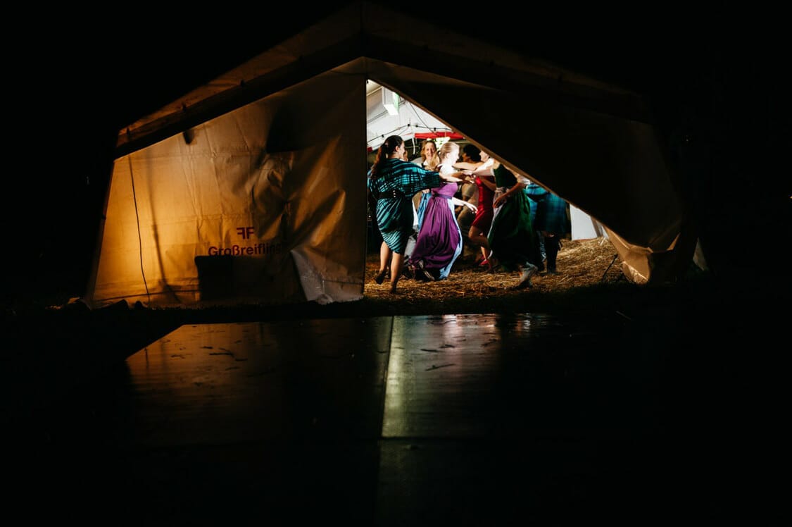 Hochzeitsfotograf Hochzeit Alm Berge Obersteiermark Vintage Tom Schuller 82