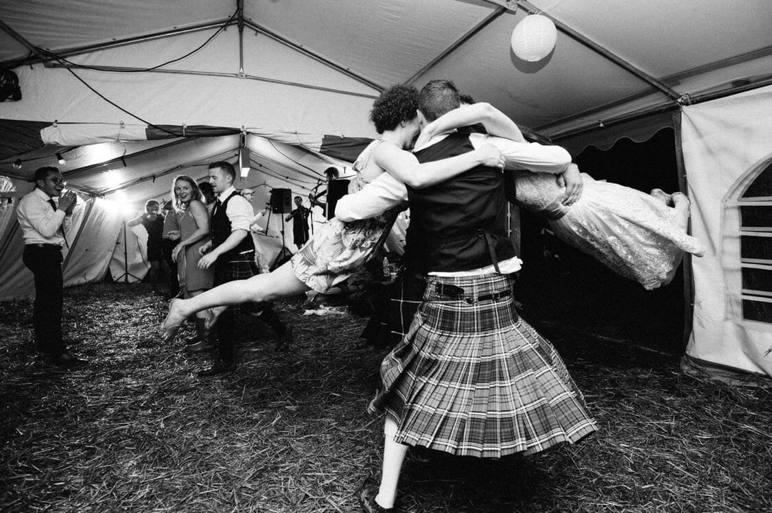 Hochzeitsfotograf Hochzeit Alm Berge Obersteiermark Vintage Tom Schuller 85