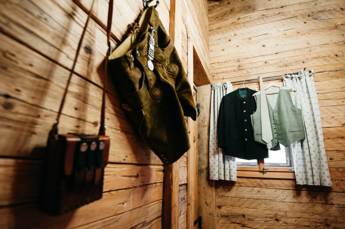 Hochzeitsfotograf Salzburg Abtenau Sonnleitn Bauernhof Tracht Lederhose Dirndl 002