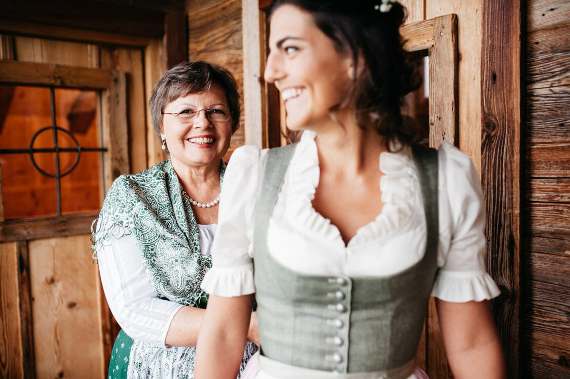 Hochzeitsfotograf Salzburg Abtenau Sonnleitn Bauernhof Tracht Lederhose Dirndl 021