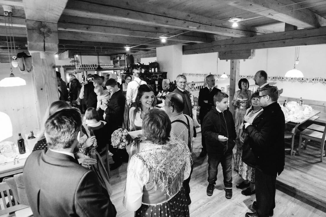 Hochzeitsfotograf Salzburg Abtenau Sonnleitn Bauernhof Tracht Lederhose Dirndl 049