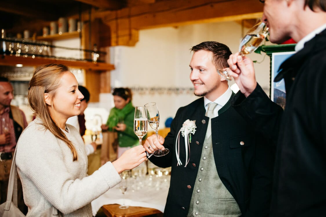 Hochzeitsfotograf Salzburg Abtenau Sonnleitn Bauernhof Tracht Lederhose Dirndl 050