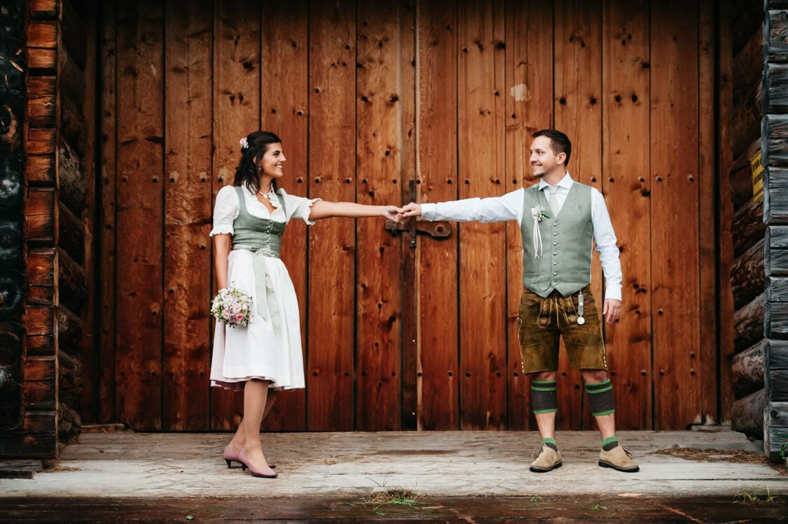 Hochzeitsfotograf Salzburg Abtenau Sonnleitn Bauernhof Tracht Lederhose Dirndl 058